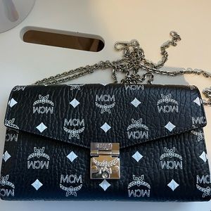MCM wallet on chain crossbody bag